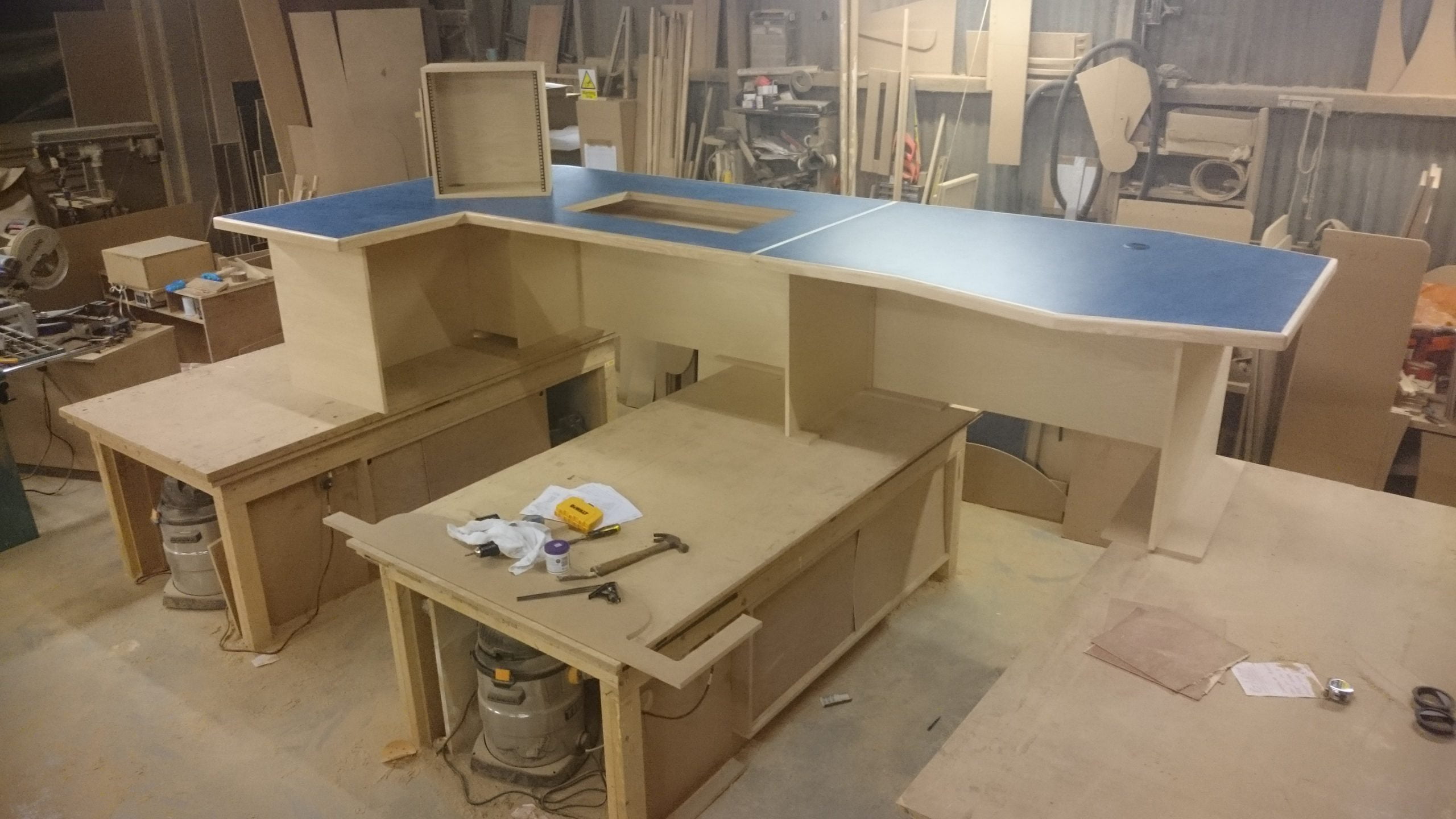 ShoutRadio Desk 4 scaled
