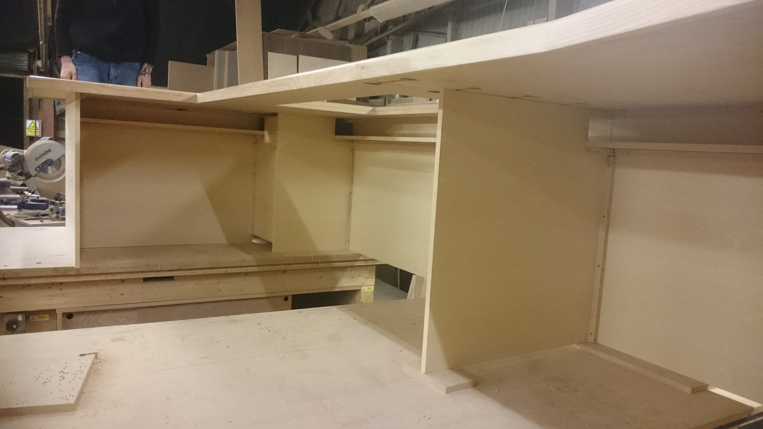 ShoutRadio Desk 8 scaled