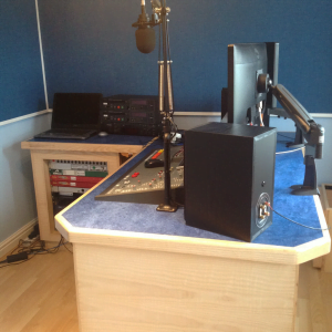 Custom Radio Furniture Studio GZ Marmoleum 03